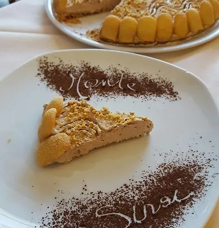 Monte Sirai מלון